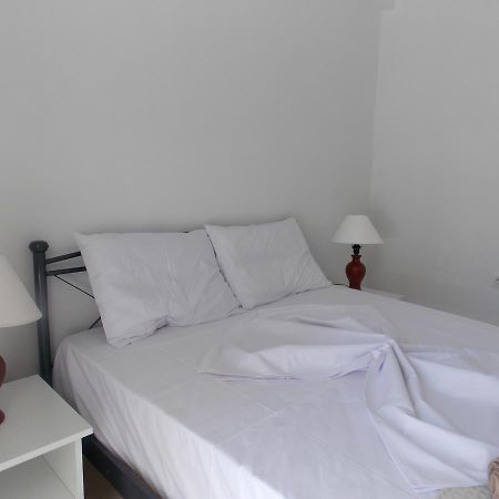 Zeta'S Apartments Sarandë Eksteriør billede