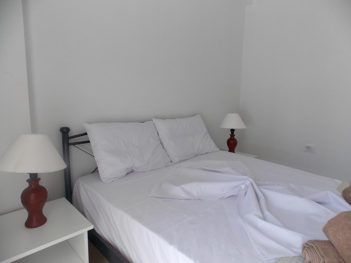 Zeta'S Apartments Sarandë Eksteriør billede