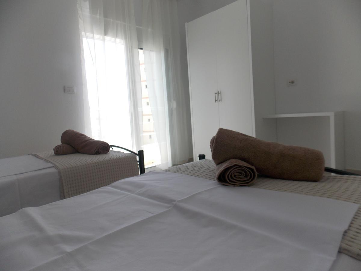 Zeta'S Apartments Sarandë Eksteriør billede