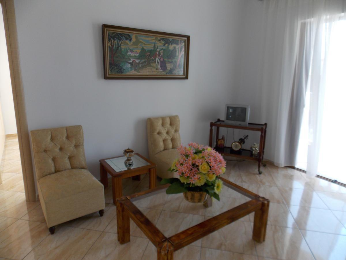 Zeta'S Apartments Sarandë Eksteriør billede